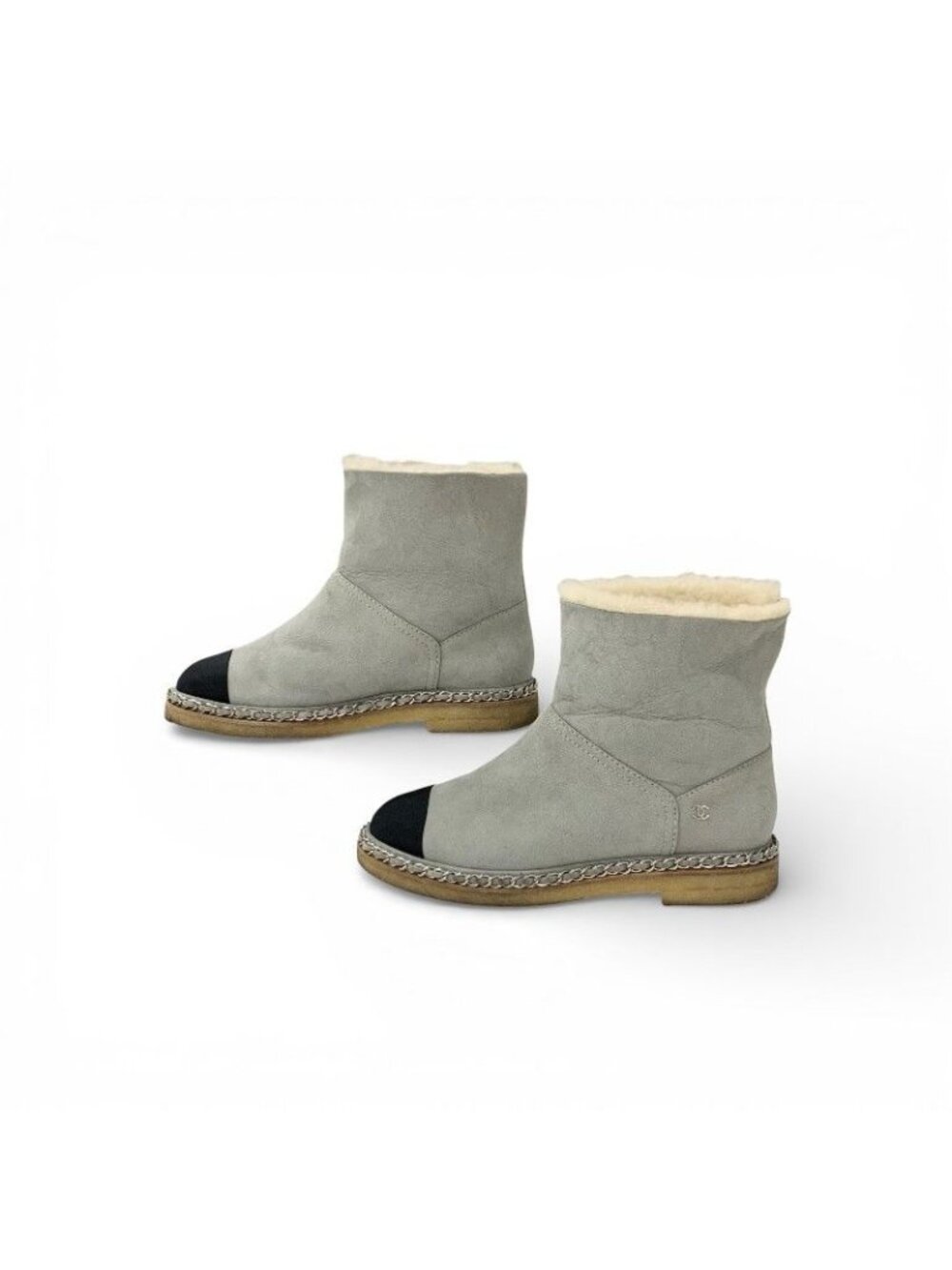 Chanel Boots Short Shoes Suede Fabric Light Gray Black CC Logo Chain Shearling - Picture 3 of 10